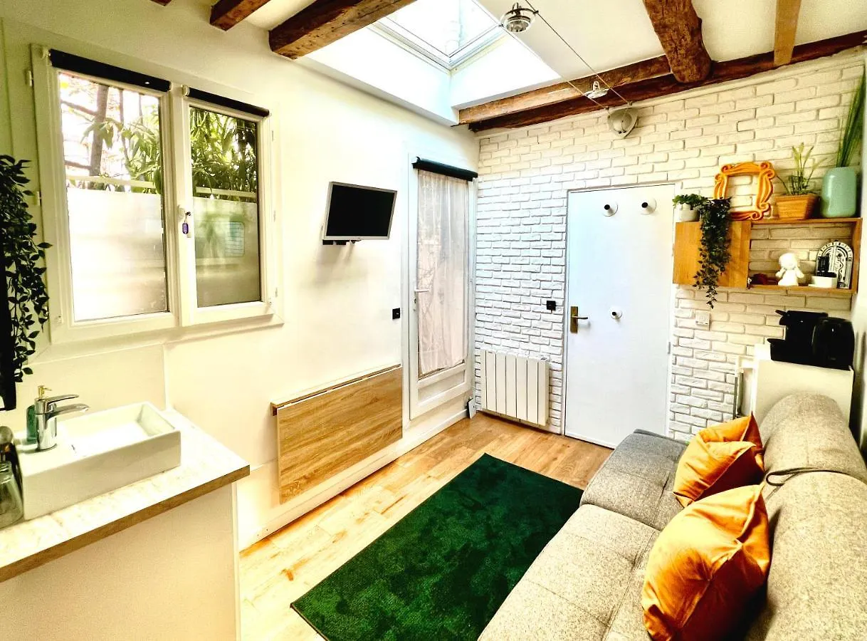 Homestay Cozy Hideaway Private Suite Paris France